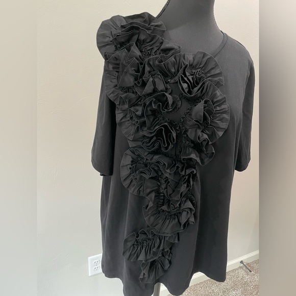 Chico's Black 3D ruffle front tee - Picture 2 of 5